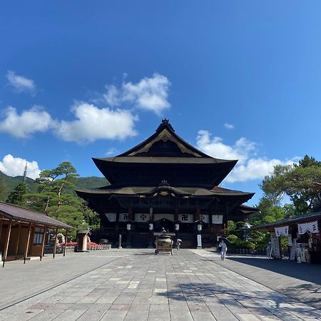 1166 Backpackers Hostel Nagano Bagian luar foto